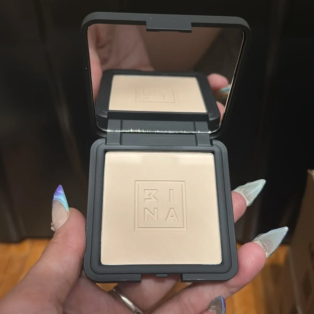 Mina The Compact Powder Concealer